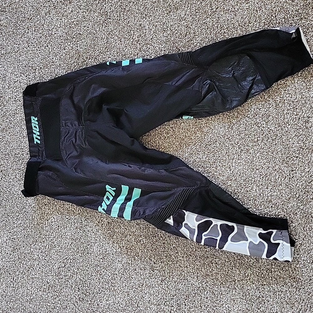 Thor pants - Picture 3 of 5